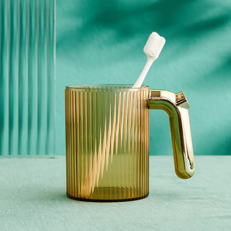 Luxury Mouthwash Cup with Creative Gold Plated Handle